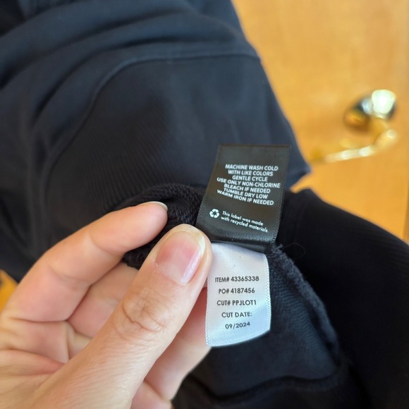 Torrid Women's Plus Size 0 Hoodie Black Pullover V Neck Raw Edge Comfy Casual - Picture 2 of 7